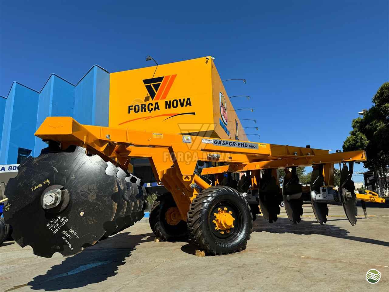 IMPLEMENTOS AGRICOLAS GRADE ARADORA ARADORA 14 DISCOS Força Nova Agrícola DOURADOS MATO GROSSO DO SUL MS